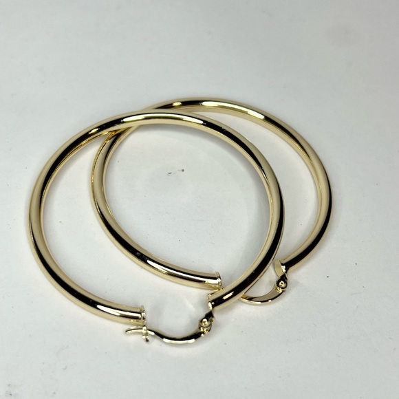 14k gold filled medium hoop earrings - Picture 5 of 6